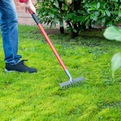 Hardys Garden Soil Rake - 12 Tooth Carbon Steel Head, Steel Shaft with ...