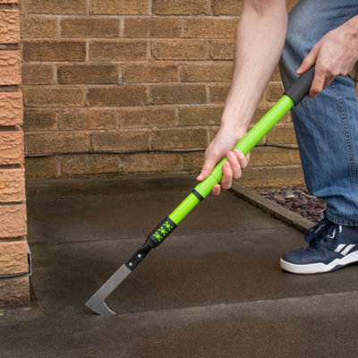 Hardys Patio Weed Remover - Extendable Groove Weeding Tool, for Patios, Paving, Slabs, Moss and Grout Scraper - 695mm to 960mm