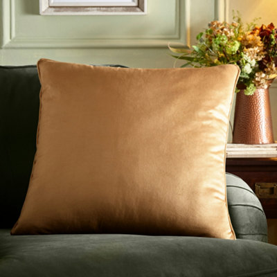 Harlan Luxury Velvet Filled Cushion