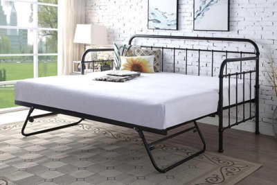 Timberwyck metal daybed on sale with trundle