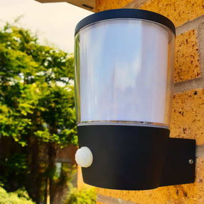 Harper Living Black Modern Motion Sensor Outdoor Wall Light (16.3 x 10.8 x 13.4cm)