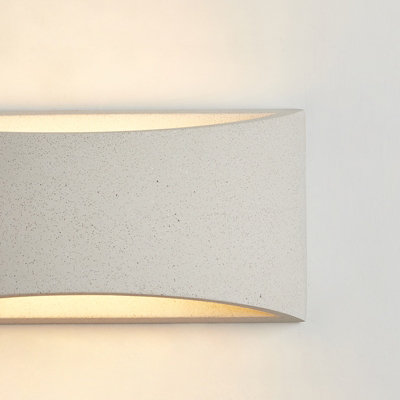 Harper Living White Concrete Art Deco Medium Plaster Indoor Wall Light (14 x 30 x 10cm)