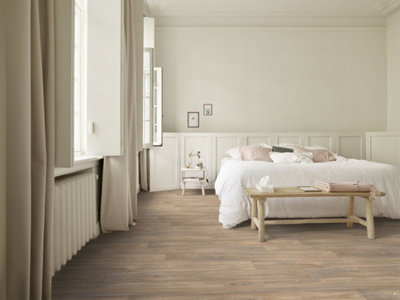 Havanna Brown Oak Effect Vinyl Flooring 4m x 2m (8m2)