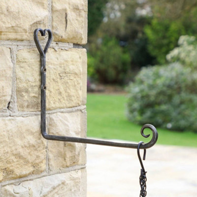 Heart Iron Wall Bracket Outdoor Basket Hanger Garden Hanging Basket Bracket