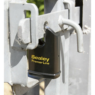 Heavy-Duty 61mm Anti-Drill Shrouded Padlock with 11mm Hardened Steel ...