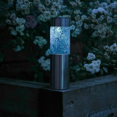 Solar powered clearance flower bed lights