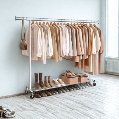 Heavy Duty Wide Extendable Metal Clothes Rail With Wheels Silver