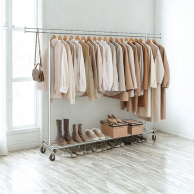 Heavy Duty Wide Extendable Metal Clothes Rail With Wheels Silver
