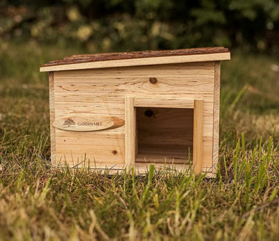 Hedgehog House and Hibernation Shelter Durable Wooden Predator Proof Outdoor Habitat Feeding Station and Home - 6