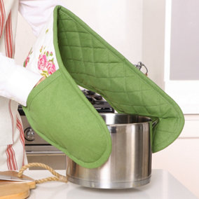 Helmsley Blush Double Oven Glove