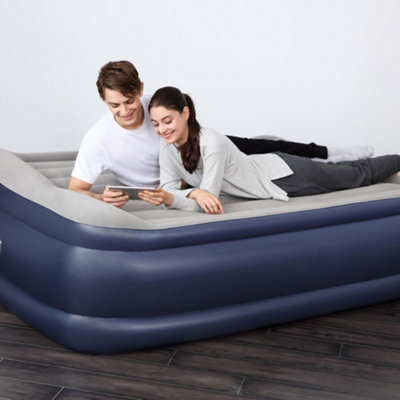 HiGear High Rise Flock King Size Inflatable Air Bed with Inbuilt Pump