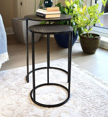 Hiba Round Nest Of 2 Table,Honeycomb Pattern Metal Table,Antique Brass
