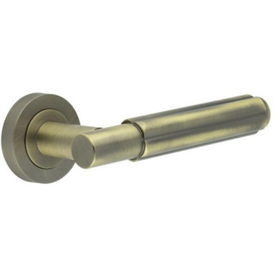 High-Quality Antique Brass Lever Door Handle on Rose for Elegant Interiors - Interior Handle