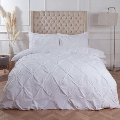 Highams Diamond Pintuck Duvet Cover with Pillowcase, White - Double