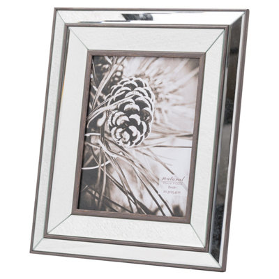 Hill Interiors Tristan Mirrored Wood Photo Frame 8x10