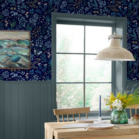 Holcombe Floral Navy Wallpaper