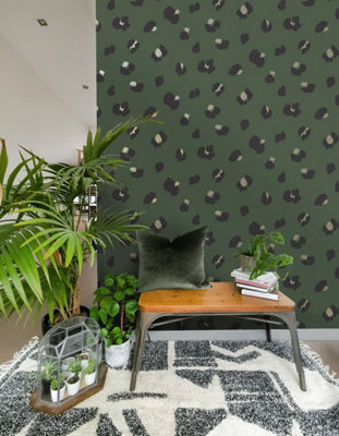 https://media.diy.com/is/image/KingfisherDigital/holden-decor-large-leopard-spot-green-animal-print-smooth-wallpaper~5022976130333_02c_MP?$MOB_PREV$&$width=618&$height=618