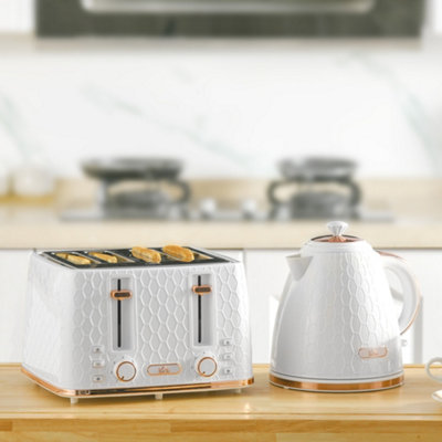 https://media.diy.com/is/image/KingfisherDigital/homcom-1-7l-kettle-and-toaster-set-with-defrost-reheat-and-crumb-tray-white~5056725352080_01c_MP?$MOB_PREV$&$width=618&$height=618