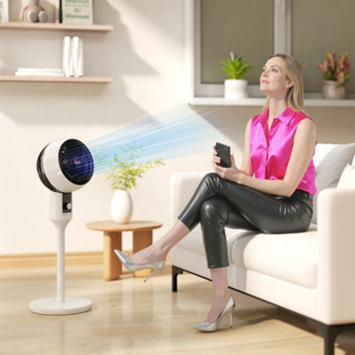 HOMCOM 32 Air Circulator Fan 3 Speed, 70 degree Oscillation 90 degree Vertical Tilt, Round Base, Carry Handle, Black and White