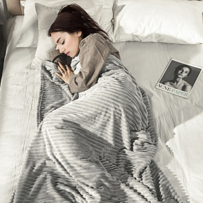 HOMCOM Flannel Fleece Blanket King Size Throw Blanket for Bed 230
