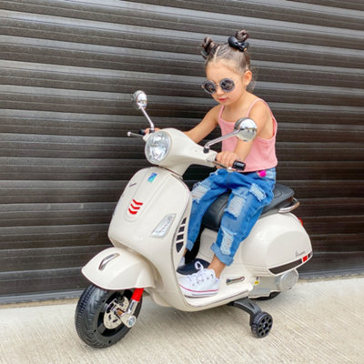 HOMCOM Kids Ride On Licensed Vespa Motorcycle 6V MP3 Music LED