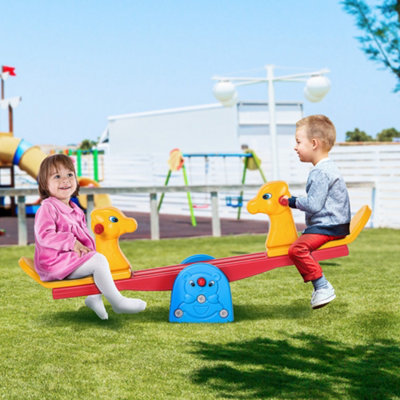 HOMCOM Kids Seesaw Safe Teeter Totter 2 Seats with Easy-Grip Handles Multicolor