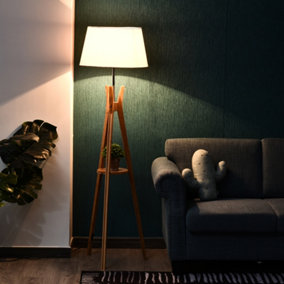 HOMCOM Natural Wooden Tripod Floor Lamp Light E27 Base Bedroom Living Room Fabric Shade Storage Shelf Foot Switch, 156cm, White