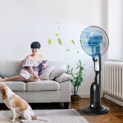 HOMCOM Pedestal Fan with Water Mist Spray, Humidifying Misting Fan, Standing Fan with 3 Speeds, 2.8L Water Tank, Black