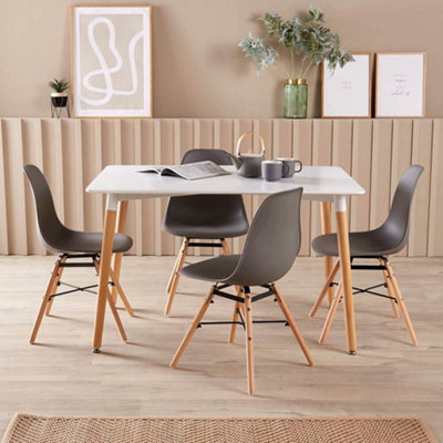 Oporto dining table with 4 deals chairs