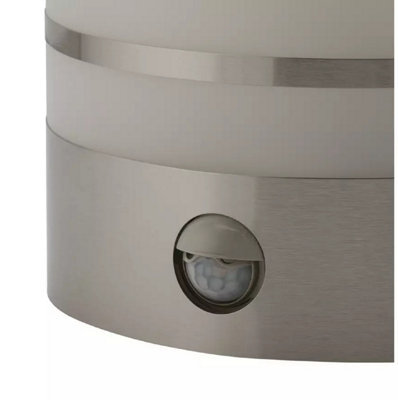 Home Warm White LED Wall Lamp - Sophisticated Illumination Contemporary Steel Design for a Welcoming Ambiance