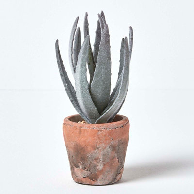 Homescapes Aloe Vera Artificial Succulent in Decorative Rustic Terracotta Pot, 21 cm Tall