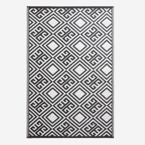 Homescapes Black and White Geometric Design Reversible Outdoor Rug