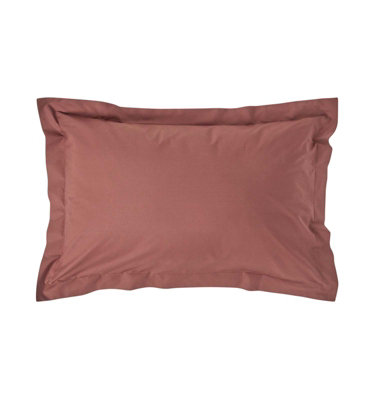 Homescapes Chocolate Egyptian Cotton Oxford Pillowcase 200 TC DIY at B&Q