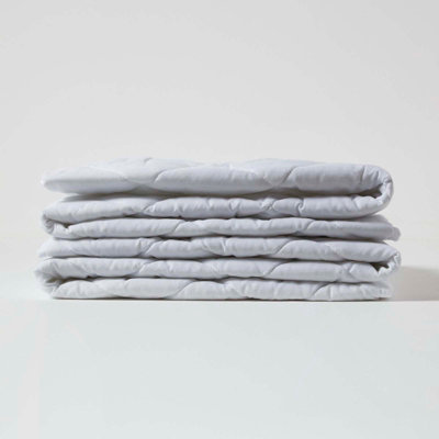 Homescapes Cot Bed Quilted Waterproof Mattress Protector 70 x 140 cm, Pack of 2