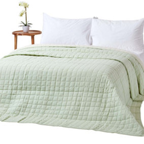 Homescapes Cotton Quilted Reversible Bedspread Sage Green & Cream, 150 x 200 cm