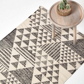 Homescapes Delphi Black and White Geometric Style 100% Cotton Printed Rug, 90 x 150 cm