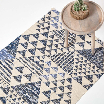 Homescapes Delphi Blue and White Geometric Style 100% Cotton Printed Rug, 90 x 150 cm