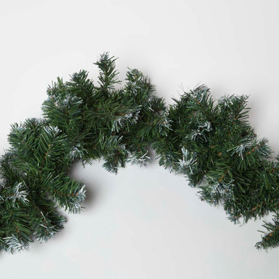 Homescapes Green Snow Dusted Christmas Wreath, 18 Inches