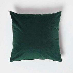 Homescapes Green Velvet Cushion, 45 x 45 cm