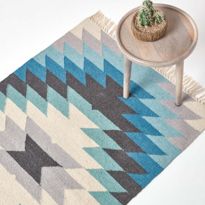 Homescapes Helsinki Handwoven Geometric Pattern Blue Grey and Cream Kilim Wool Rug, 120 x 170 cm