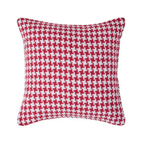 Homescapes Houndstooth 100% Cotton Cushion Cover Red, 60 x 60 cm
