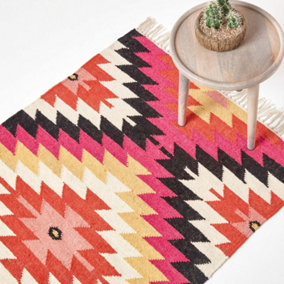 Homescapes Jakarta Handwoven Pink, Orange and Yellow Multi Coloured Geometric Pattern Kilim Wool Rug, 120 x 170 cm