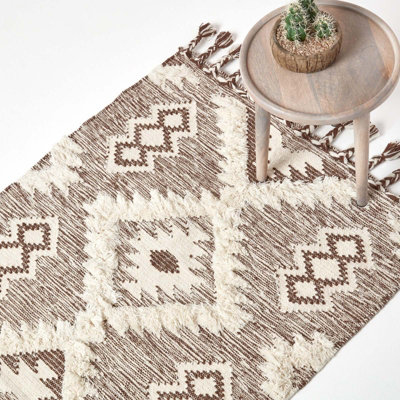 Homescapes Lhasa Handwoven Brown and Cream Textured Diamond Pattern Kilim Wool Rug, 120 x 170 cm