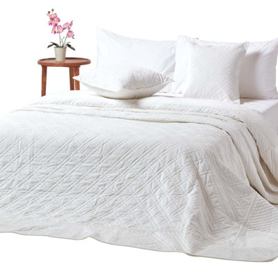 Cream quilted bed discount throw