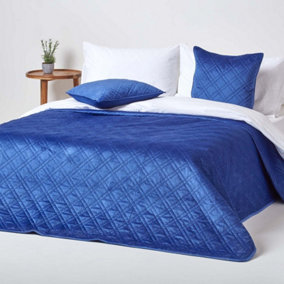 Homescapes Luxury Navy Blue Quilted Velvet Bedspread Geometric Pattern 'Paragon Diamond' Throw, 200 x 200 cm