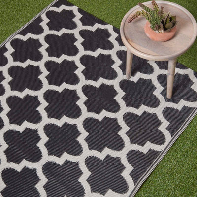 Homescapes Luxury Nola Geometric Black & White Reversible Waterproof Outdoor Rug, 180 x 270 cm