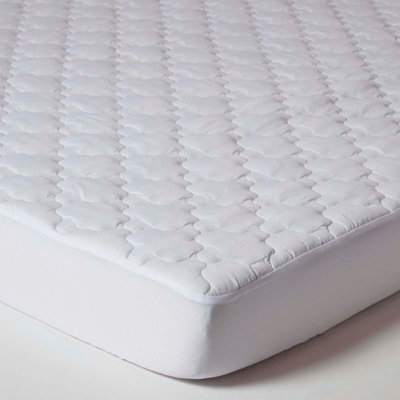 Homescapes Luxury Triple Fill Mattress Protector, Small Double DIY at B&Q