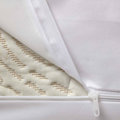 Homescapes Luxury Zipped Mattress Encasement 30 cm Waterproof
