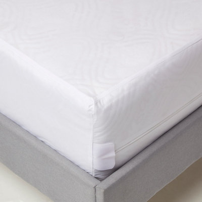 Homescapes Luxury Zipped Mattress Encasement 30 cm Waterproof