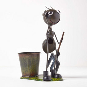 Homescapes Metal Ant with Garden Fork and Flower Pot, 32 cm Tall